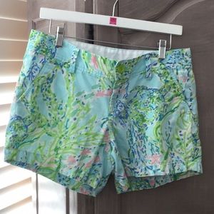 Lilly Pulitzer Callahan short, Size 8